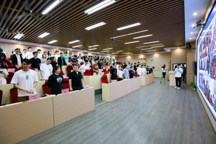 4月15日 | 云顶国际官网入口周一早会报道